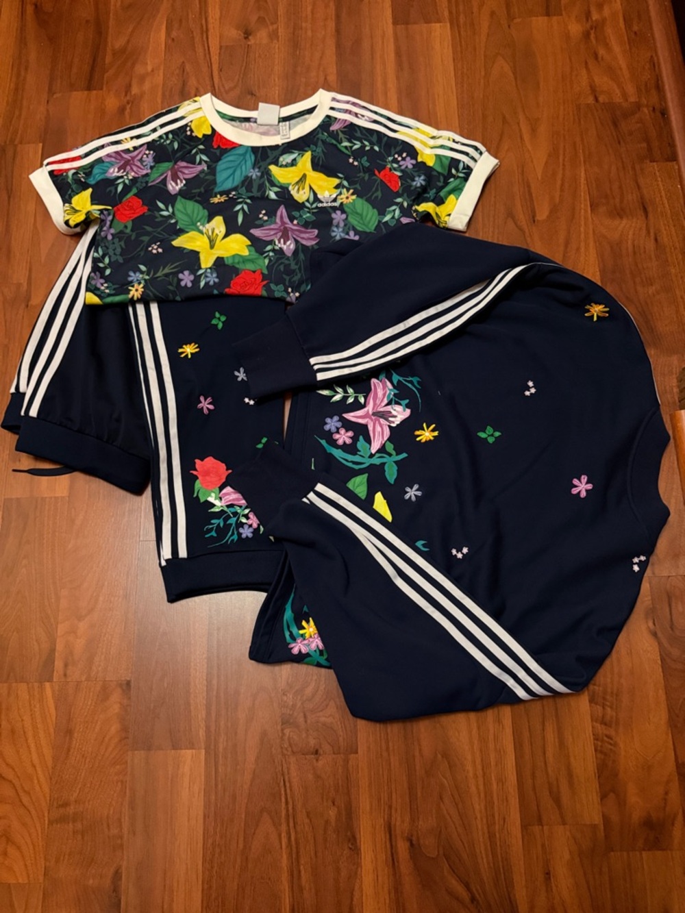 adidas Navy Floral crop sweatshirt jogger pants and Tee Set